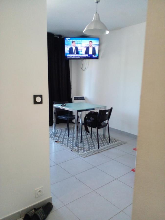 Appartement En Residence Climatise Avec Parking มงต์เปอลิเยร์ ภายนอก รูปภาพ
